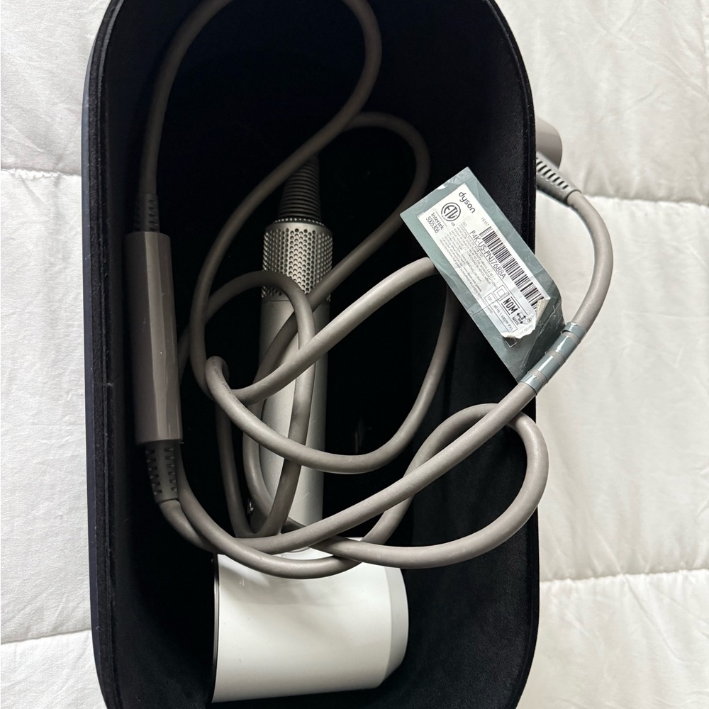 Dyson Supersonic HD07 Hair dryer - White | With Case & Safety Plug | Gently Used